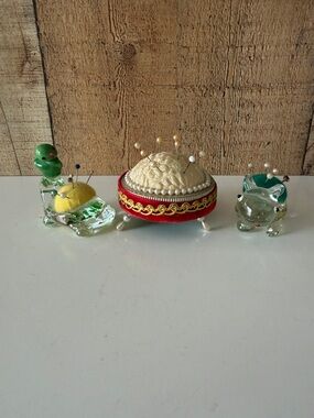 Lot of Vintage Pin Cushions